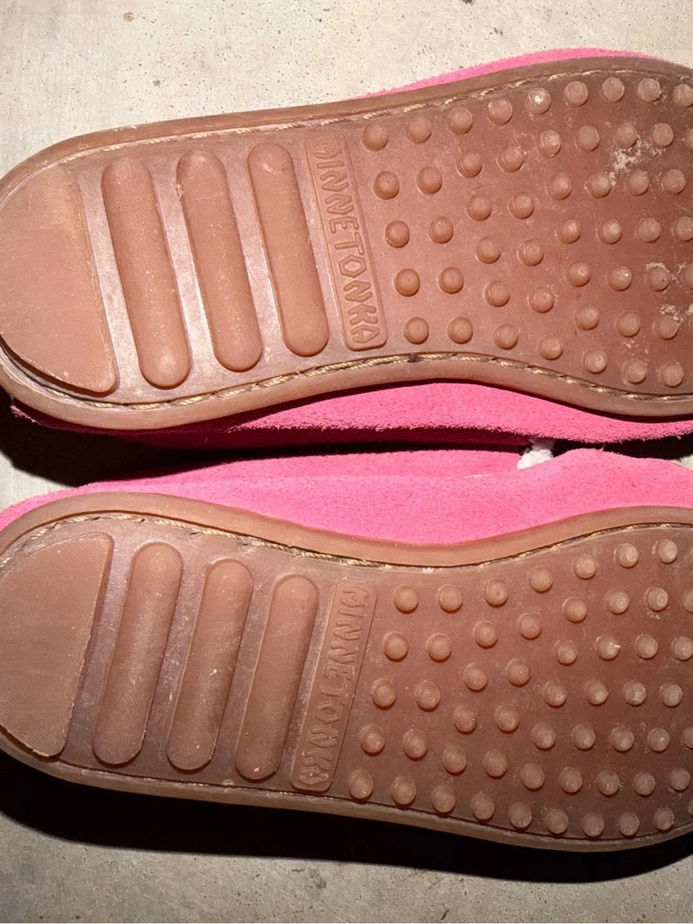 Minnetonka Kids Kilty Moccasins Pink Size 11 Style 2405